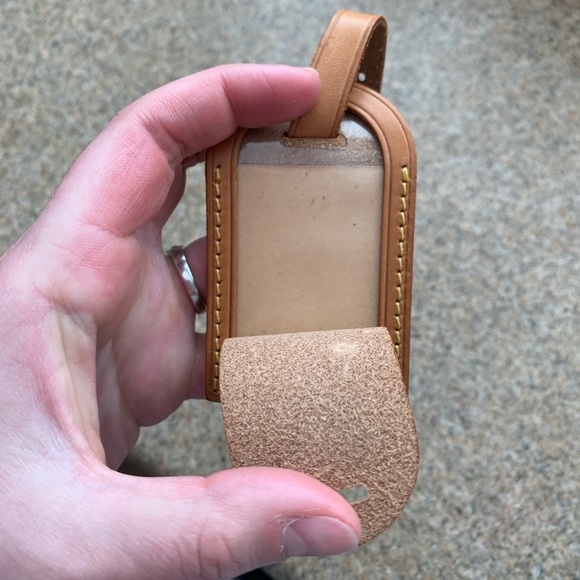 LOUIS VUITTON LUGGAGE TAG - Picture 3 of 7